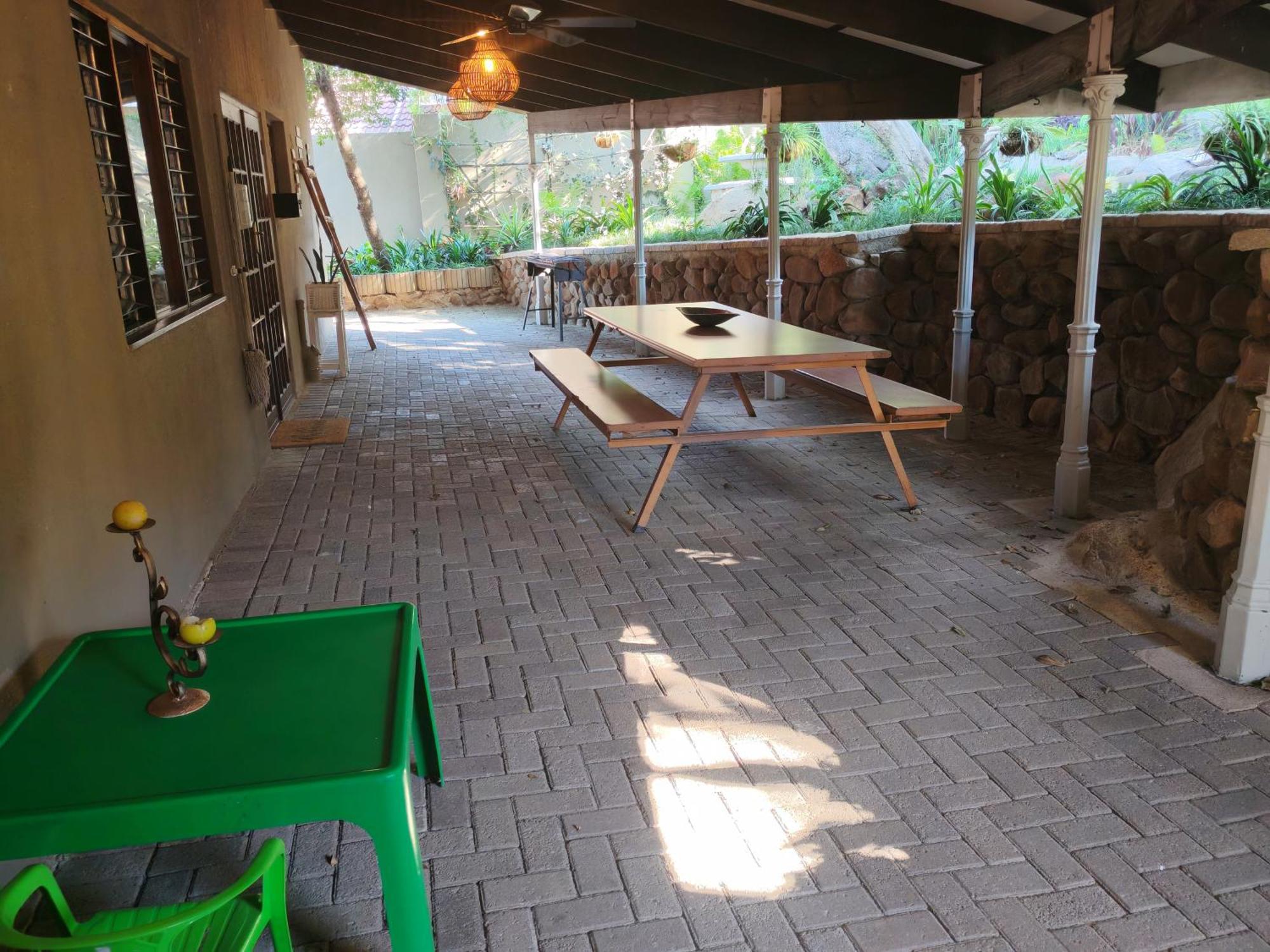 Arend Cottage Mbombela Екстер'єр фото